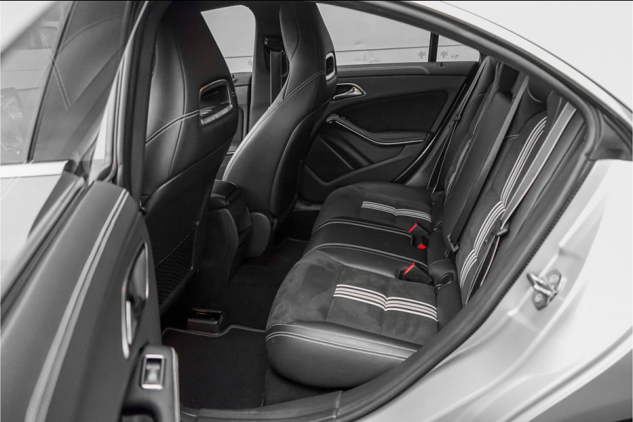 Mercedes-Benz CLA-Klasse 180 AMG-Line Camera LED 18"