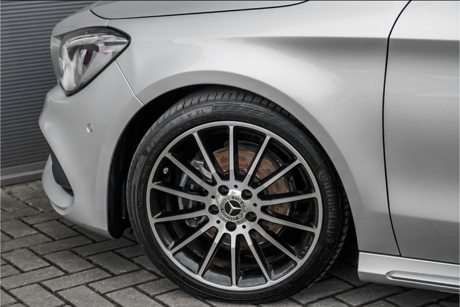 Mercedes-Benz CLA-Klasse 180 AMG-Line Camera LED 18"