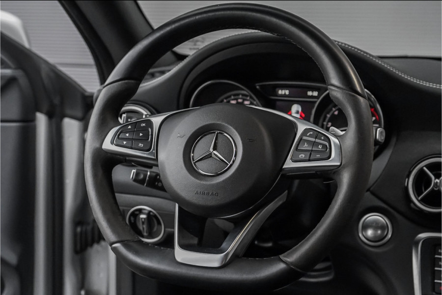 Mercedes-Benz CLA-Klasse 180 AMG-Line Camera LED 18"