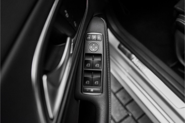 Mercedes-Benz CLA-Klasse 180 AMG-Line Camera LED 18"