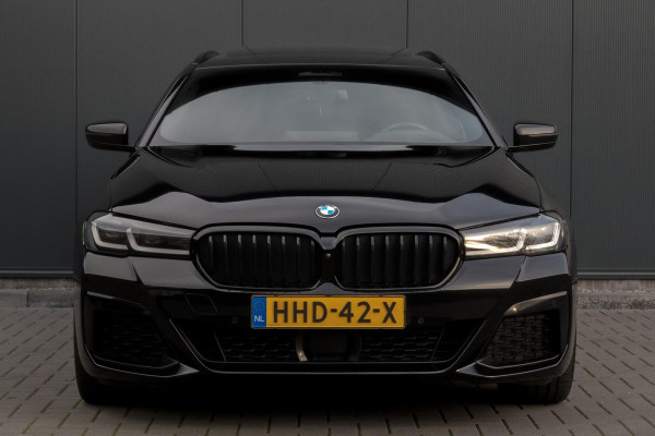 BMW 5 Serie Touring 530e Business Edition Plus | M-PAKKET | ADAPTIEVE CRUISE CONTROL | HEAD UP | PANORAMADAK | 360° CAMERA