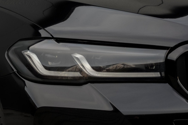 BMW 5 Serie Touring 530e Business Edition Plus | M-PAKKET | ADAPTIEVE CRUISE CONTROL | HEAD UP | PANORAMADAK | 360° CAMERA