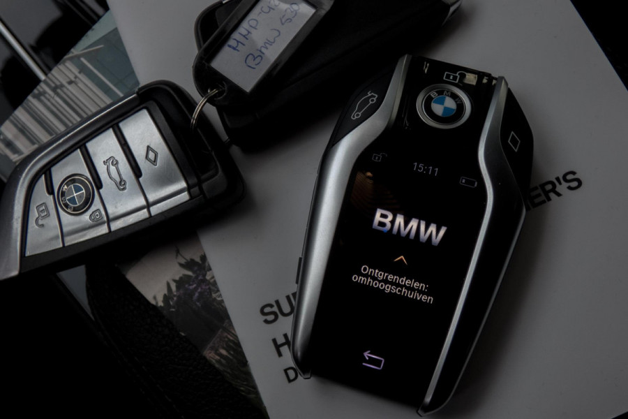BMW 5 Serie Touring 530e Business Edition Plus | M-PAKKET | ADAPTIEVE CRUISE CONTROL | HEAD UP | PANORAMADAK | 360° CAMERA