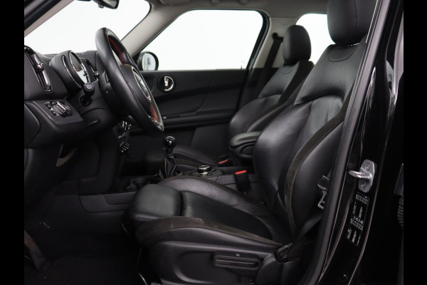 MINI Countryman 1.5 Cooper | Panoramadak | Leder | Stoelverwarming | Climate Control | JCW pakket | Head-up | Harman/Kardon