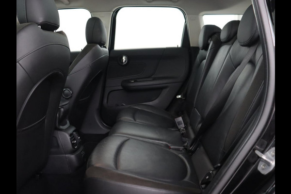 MINI Countryman 1.5 Cooper | Panoramadak | Leder | Stoelverwarming | Climate Control | JCW pakket | Head-up | Harman/Kardon