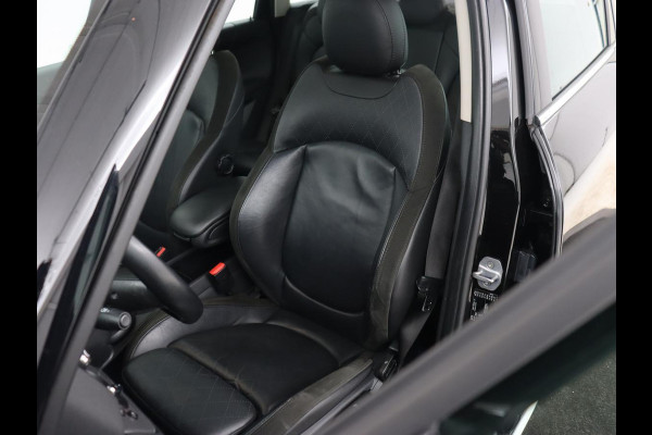 MINI Countryman 1.5 Cooper | Panoramadak | Leder | Stoelverwarming | Climate Control | JCW pakket | Head-up | Harman/Kardon