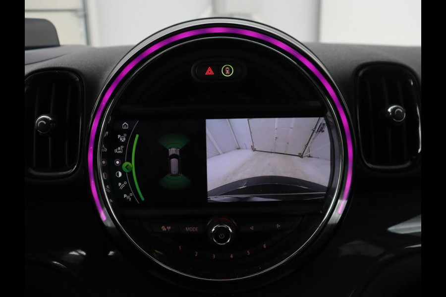 MINI Countryman 1.5 Cooper | Panoramadak | Leder | Stoelverwarming | Climate Control | JCW pakket | Head-up | Harman/Kardon