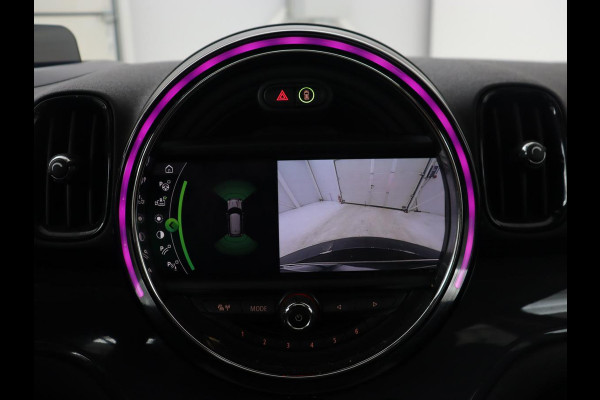 MINI Countryman 1.5 Cooper | Panoramadak | Leder | Stoelverwarming | Climate Control | JCW pakket | Head-up | Harman/Kardon