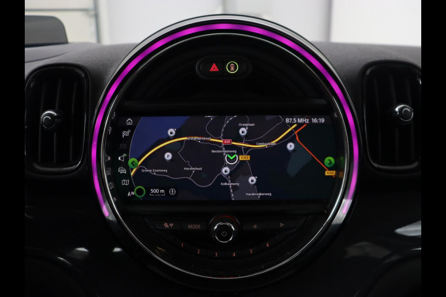 MINI Countryman 1.5 Cooper | Panoramadak | Leder | Stoelverwarming | Climate Control | JCW pakket | Head-up | Harman/Kardon