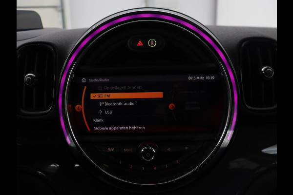 MINI Countryman 1.5 Cooper | Panoramadak | Leder | Stoelverwarming | Climate Control | JCW pakket | Head-up | Harman/Kardon