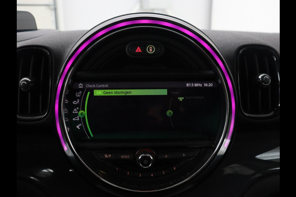 MINI Countryman 1.5 Cooper | Panoramadak | Leder | Stoelverwarming | Climate Control | JCW pakket | Head-up | Harman/Kardon
