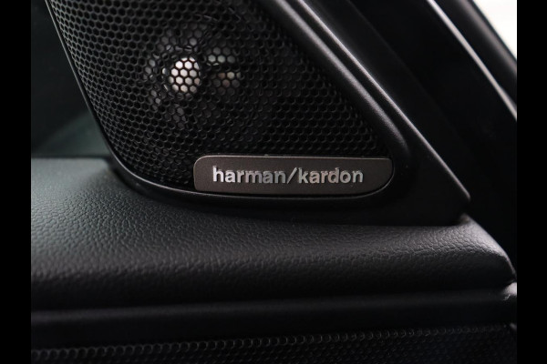 MINI Countryman 1.5 Cooper | Panoramadak | Leder | Stoelverwarming | Climate Control | JCW pakket | Head-up | Harman/Kardon