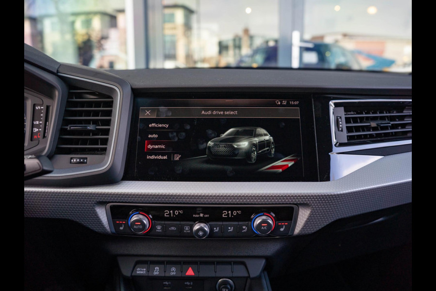 Audi A1 Sportback 40 TFSI Pro Line S-line / 250PK / Keyless / Stoelverwarming / CarPlay / Magnetic ride / 18 inch / Audi Sound