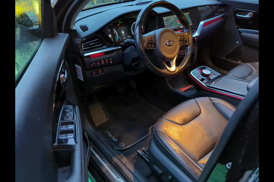 Kia e-Niro ExecutiveLine 64 kWh NL-AUTO | 3PHASE | LEDER