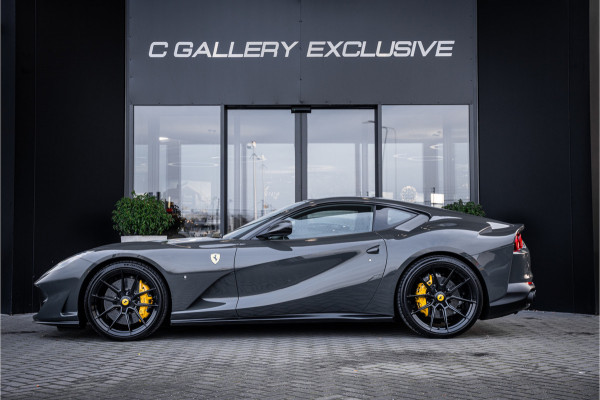 Ferrari 812 6.5 V12 Superfast HELE - Novitec | Grigio Scuro | Carbon Seats | Passenger Display