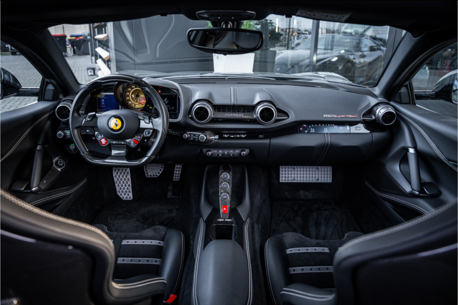 Ferrari 812 6.5 V12 Superfast HELE - Novitec | Grigio Scuro | Carbon Seats | Passenger Display
