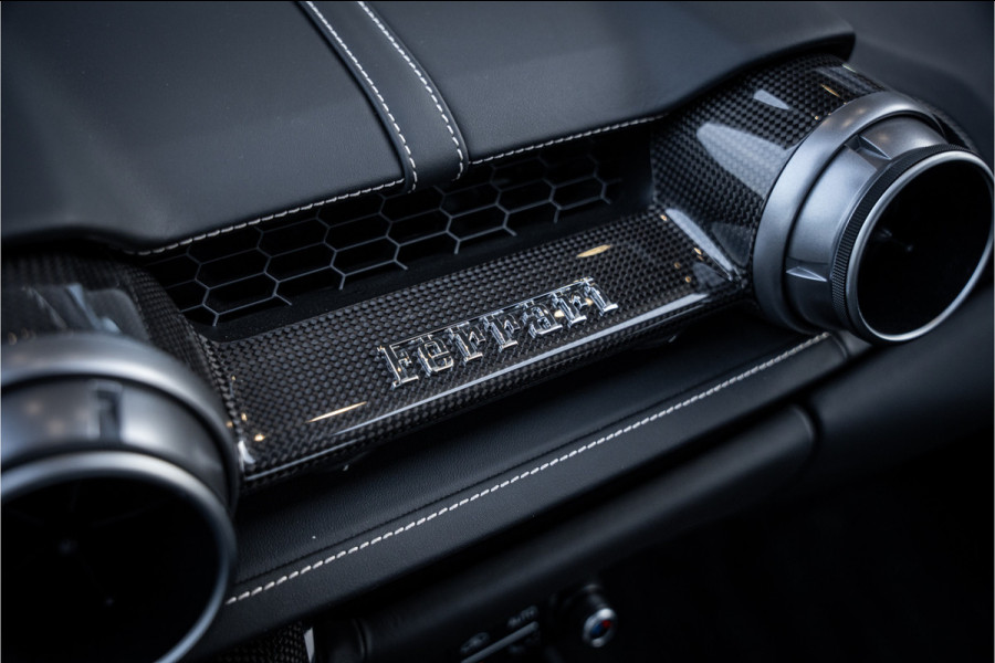 Ferrari 812 6.5 V12 Superfast HELE - Novitec | Grigio Scuro | Carbon Seats | Passenger Display