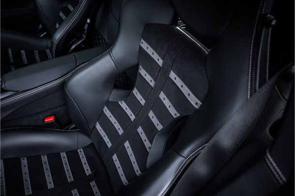 Ferrari 812 6.5 V12 Superfast HELE - Novitec | Grigio Scuro | Carbon Seats | Passenger Display