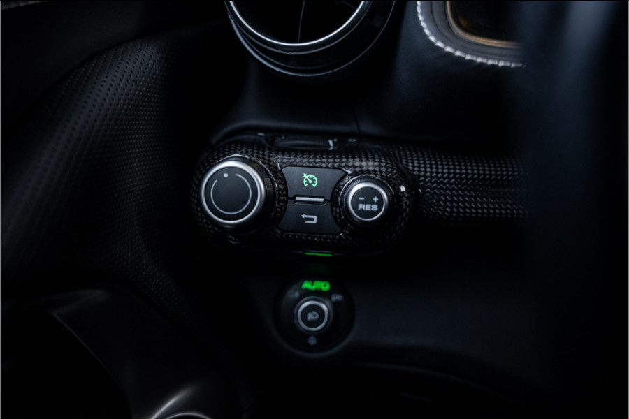 Ferrari 812 6.5 V12 Superfast HELE - Novitec | Grigio Scuro | Carbon Seats | Passenger Display