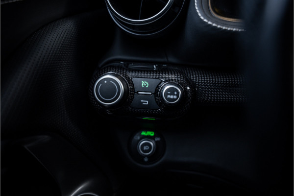 Ferrari 812 6.5 V12 Superfast HELE - Novitec | Grigio Scuro | Carbon Seats | Passenger Display