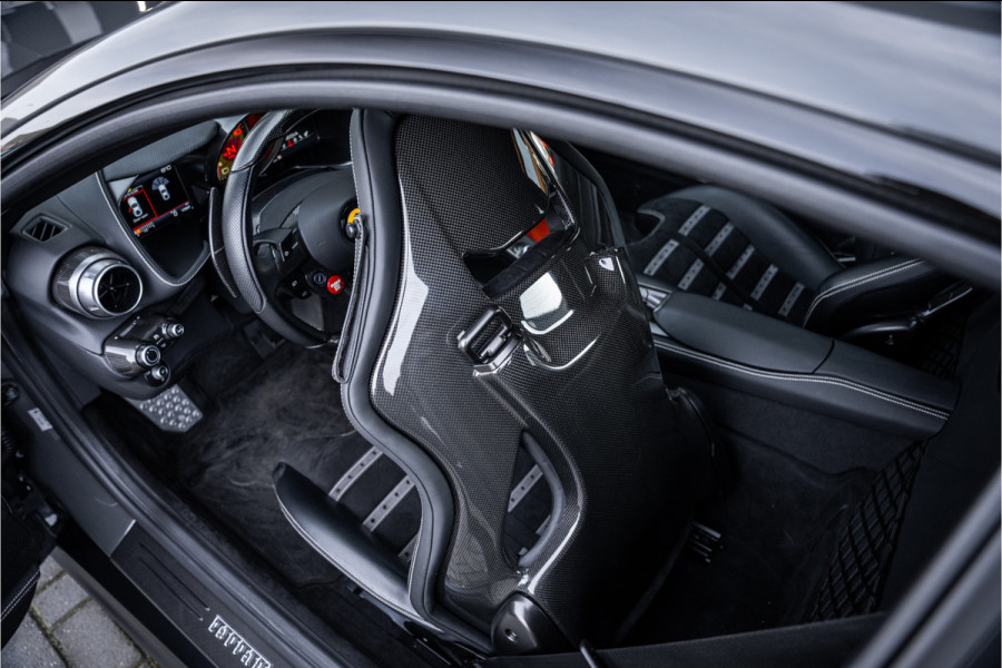 Ferrari 812 6.5 V12 Superfast HELE - Novitec | Grigio Scuro | Carbon Seats | Passenger Display