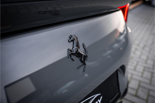 Ferrari 812 6.5 V12 Superfast HELE - Novitec | Grigio Scuro | Carbon Seats | Passenger Display