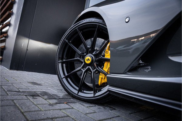 Ferrari 812 6.5 V12 Superfast HELE - Novitec | Grigio Scuro | Carbon Seats | Passenger Display