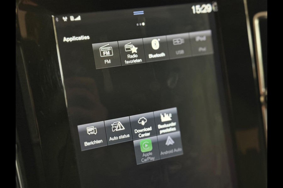 Volvo XC40 1.5 T5 Twin Engine Inscription R Design | Pano | Cruise | Camera | Stoelverwarming | Leer | Carplay