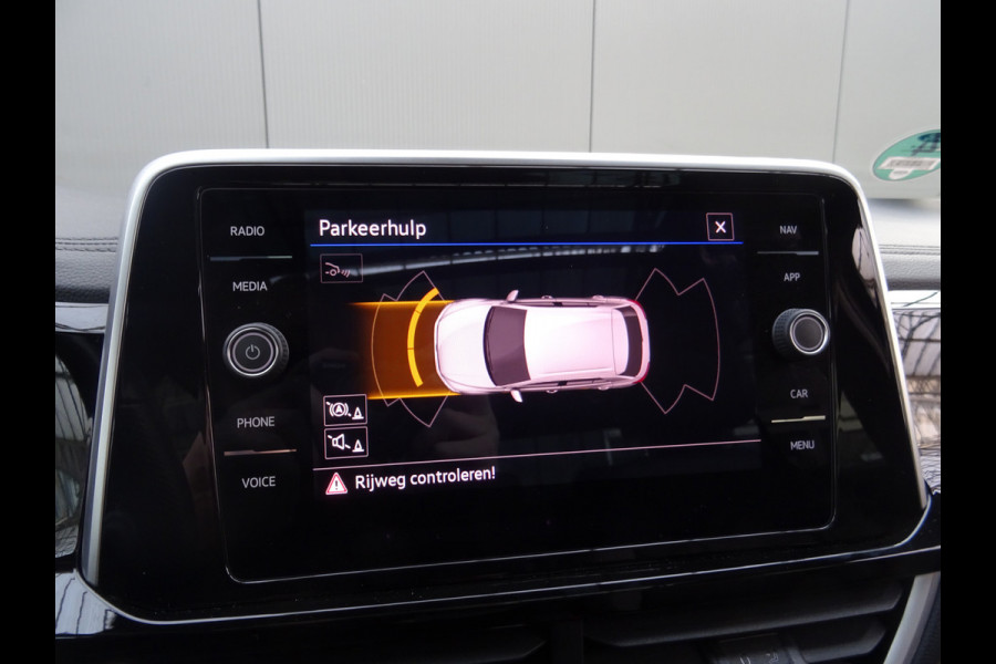 Volkswagen T-Roc 1.5 TSI R-Line * IQ LIGHT * KEYLESS * CARPLAY !!