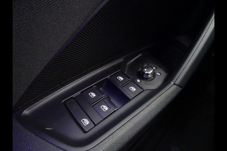 Audi A3 Sportback 35 TFSI edition one * S-LINE * CARPLAY * SPORTSTOELEN !!