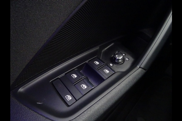 Audi A3 Sportback 35 TFSI edition one * S-LINE * CARPLAY * SPORTSTOELEN !!