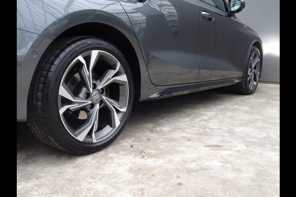 Audi A3 Sportback 35 TFSI edition one * S-LINE * CARPLAY * SPORTSTOELEN !!