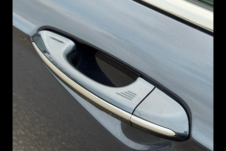 Ford Mondeo Wagon 2.0 IVCT HEV Automaat Vignale, achteruitrijcamera, lederen sportinterieur, vol opties