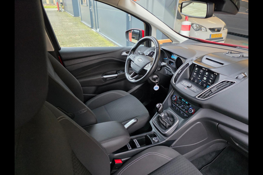 Ford C-MAX 1.5 Titanium / 150 PK / AFN.TREKHAAK / NIEUWE OH.BEURT / STOELVERW. / SENSOREN V+A / CARPLAY / NAVI / INCL. GARANTIE !