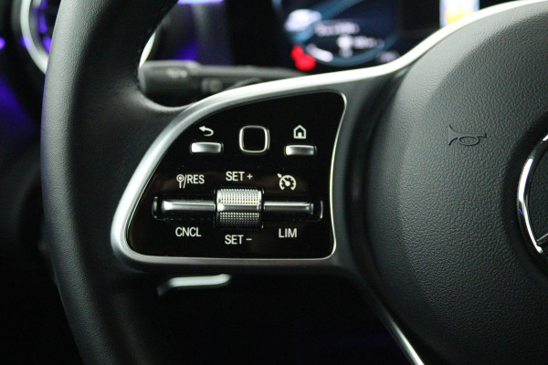 Mercedes-Benz A-Klasse 250 e Business Solution AMG Limited (SFEERVERLICHTING, STOELVERWARMING, ACHTERUITRIJCAMERA, NAVIGATIE)