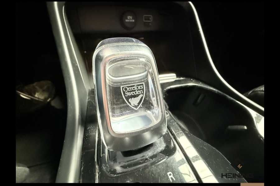 Volvo XC40 1.5 T5 Recharge Inscription Expression Navi. Panoramadak. Apple-carplay. Harman/kardon