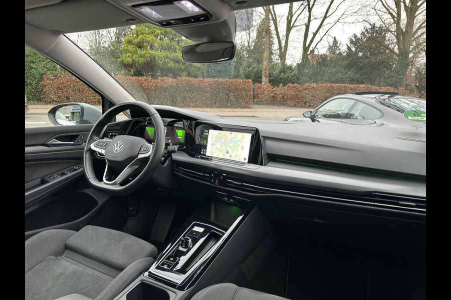 Volkswagen Golf 1.5 eTSI 150PK DSG Style IQLight|ACC|Camera|Memory|Massage|DAB|CarPlay