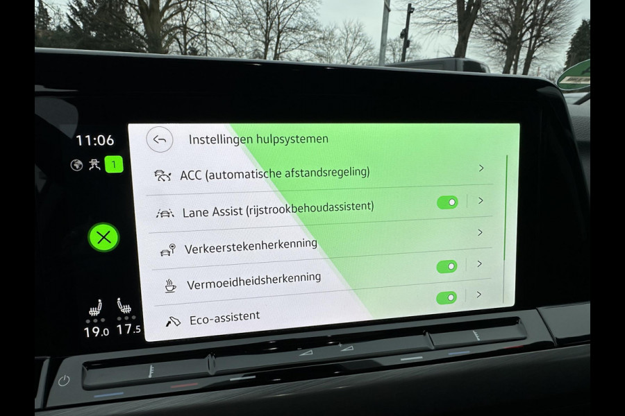 Volkswagen Golf 1.5 eTSI 150PK DSG Style IQLight|ACC|Camera|Memory|Massage|DAB|CarPlay