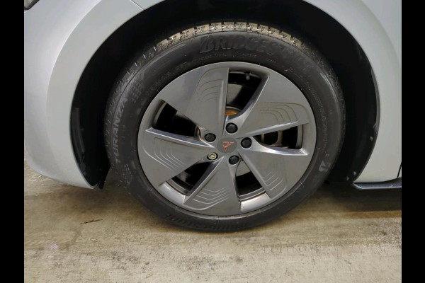 CUPRA Born Business 62 kWh Airco ECC Navi Carplay Adaptive Cruise Control PDC VA + Camera Full LED 18" LM Velgen