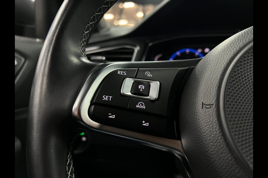 Volkswagen T-Roc 1.5 TSI R-LINE | Virtual |Lane|ACC|Keyless|