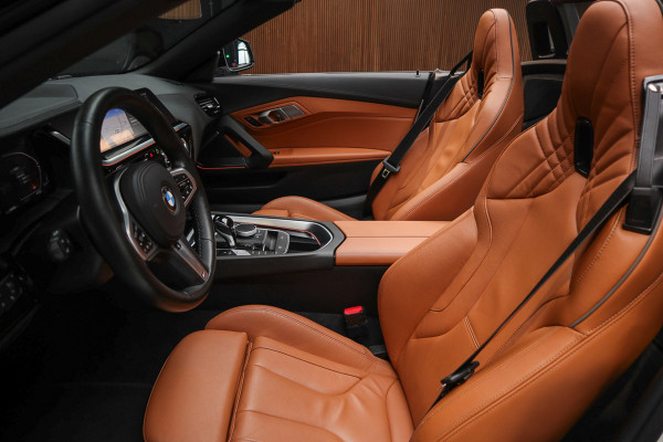 BMW Z4 Roadster sDrive30i High Exe M-pakket HUD Leer Camera PDC Stoelverwarming Stuurverwarming Memory seats LM velgen