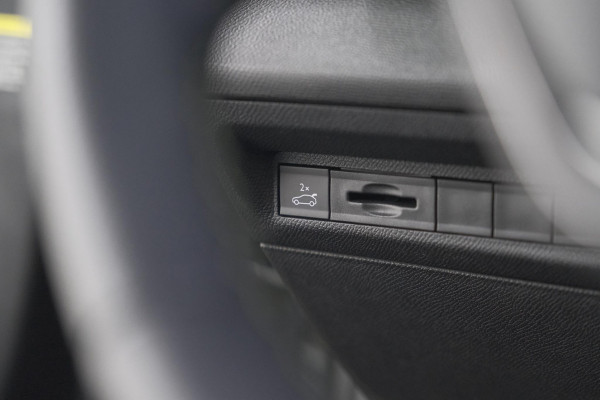 Peugeot 408 PureTech 130 EAT8 GT | 360 Camera | Adaptieve Cruise Control | Elektronische Kofferklep | Apple Carplay