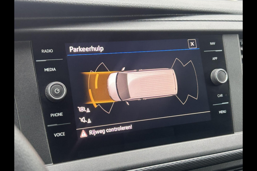 Volkswagen Transporter 2.0 TDI L2H1 28 Automaat Carplay Cruise PDC V+A DAB Airco Trekhaak