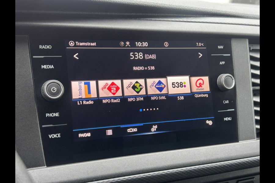 Volkswagen Transporter 2.0 TDI L2H1 28 Automaat Carplay Cruise PDC V+A DAB Airco Trekhaak