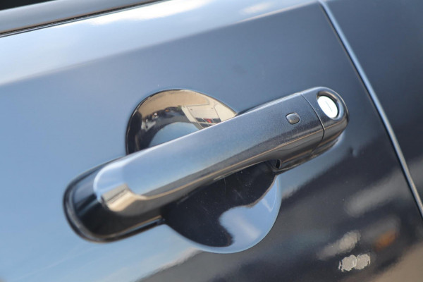 Jeep Renegade 1.3T Limited / LED / KEYLESS / CAMERA / CARPLAY / STUUR+STOELVERW