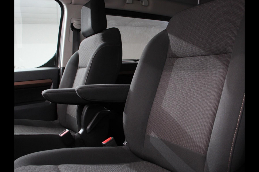Toyota PROACE Electric Verso Luxury L2 8p PERSONENBUS | Navigatie | Apple Carplay/Android Auto | Climate Control | Lichtmetalen velgen | Cruise Control |