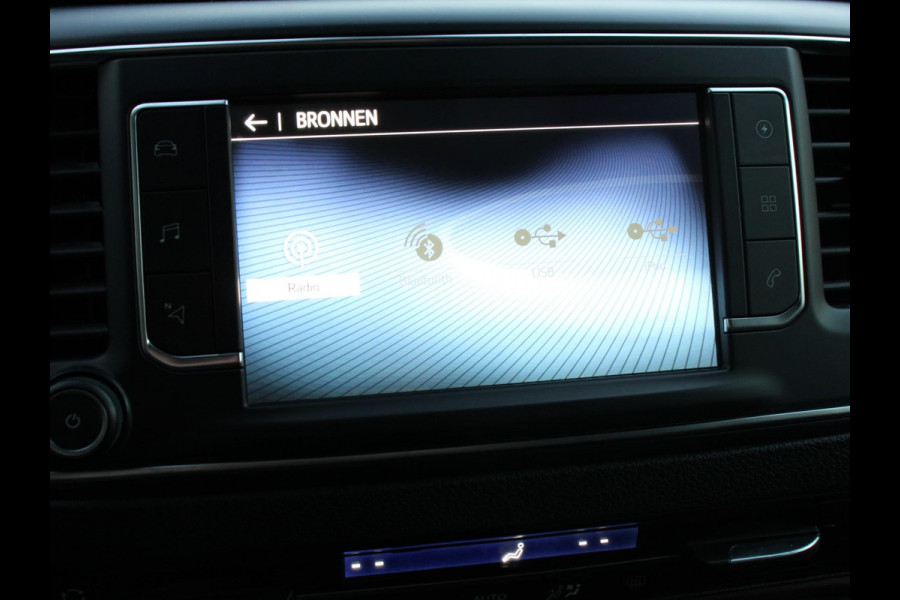 Toyota PROACE Electric Verso Luxury L2 8p PERSONENBUS | Navigatie | Apple Carplay/Android Auto | Climate Control | Lichtmetalen velgen | Cruise Control |