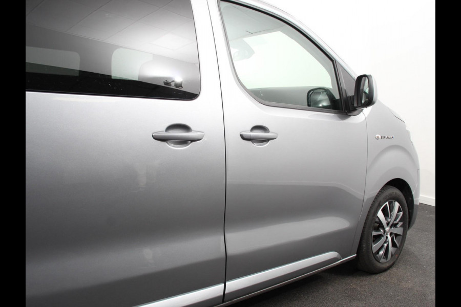 Toyota PROACE Electric Verso Luxury L2 8p PERSONENBUS | Navigatie | Apple Carplay/Android Auto | Climate Control | Lichtmetalen velgen | Cruise Control |