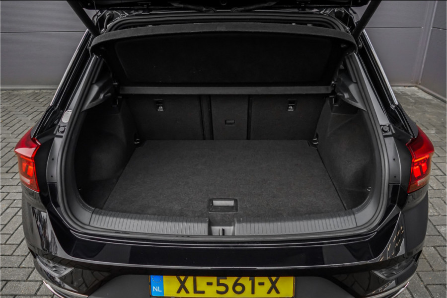 Volkswagen T-Roc 1.5 TSI Sport Navi ACC LED Trekhaak