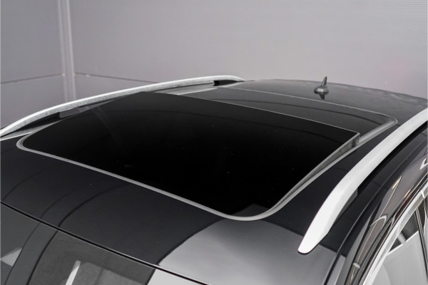 Volkswagen T-Roc 1.5 TSI Sport Navi ACC LED Trekhaak